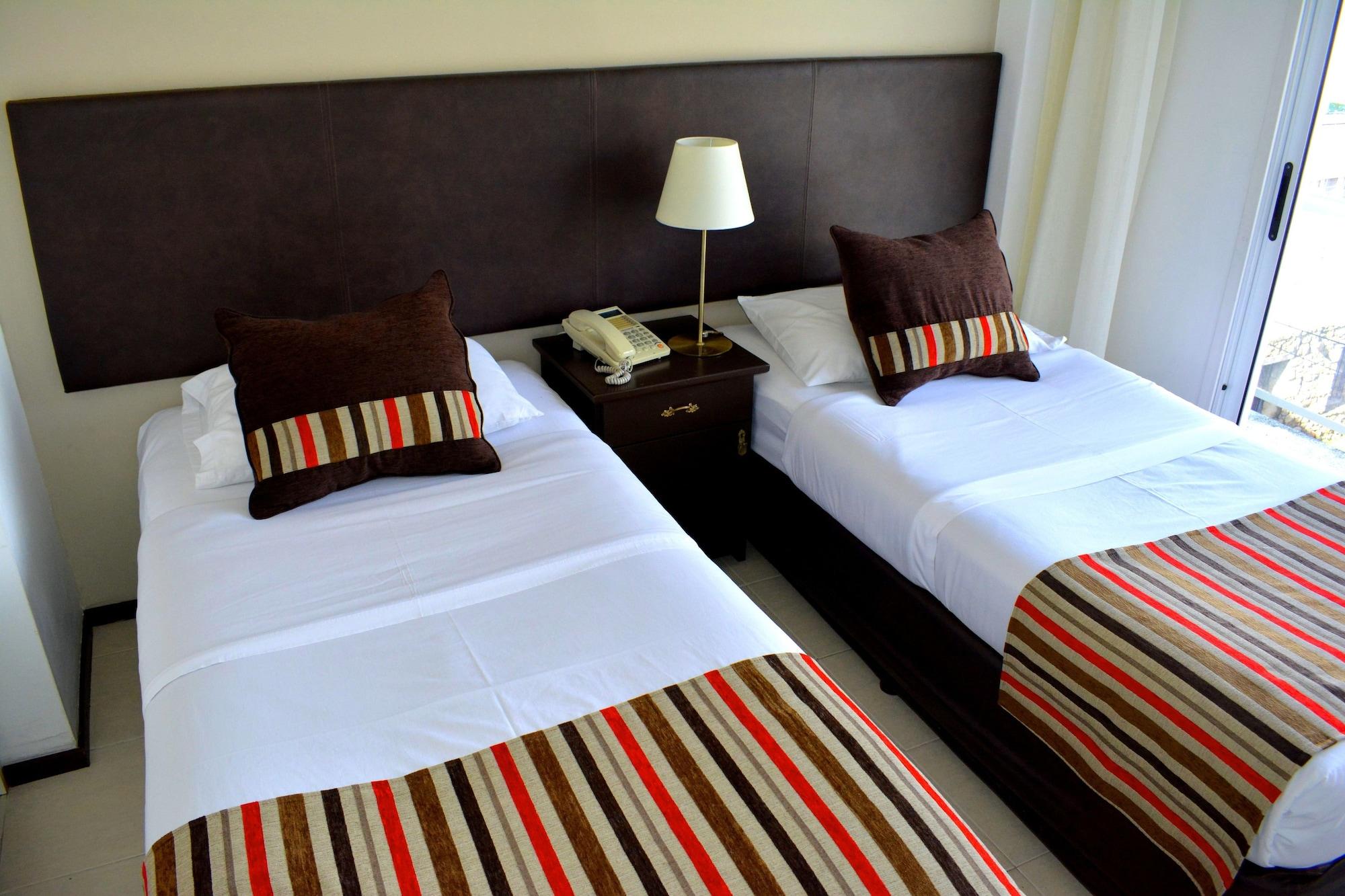 De La Plaza Hotel มัลโดนาโด ภายนอก รูปภาพ