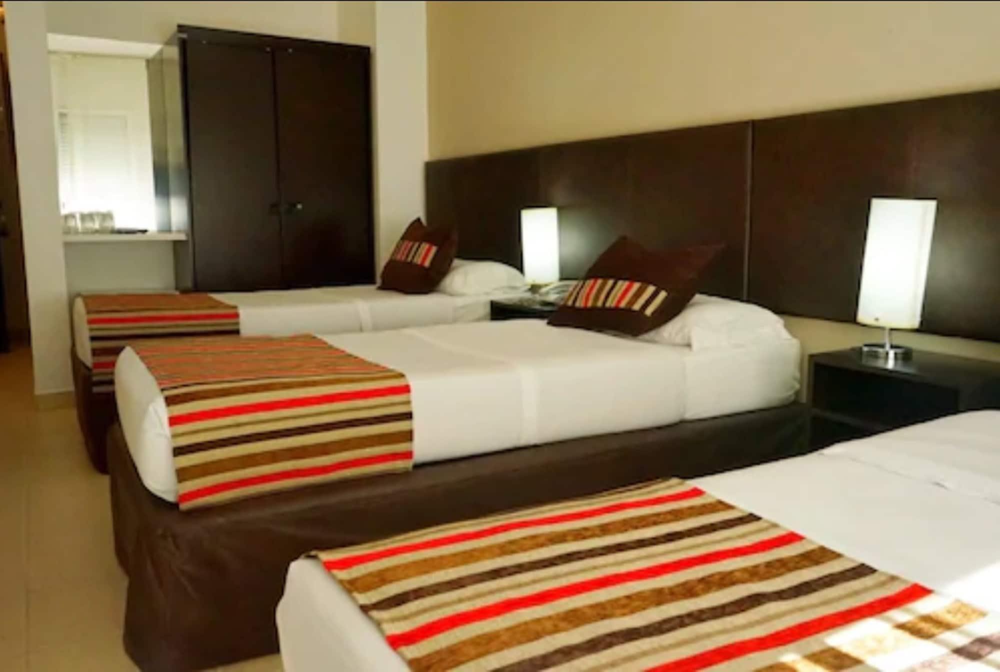 De La Plaza Hotel มัลโดนาโด ภายนอก รูปภาพ