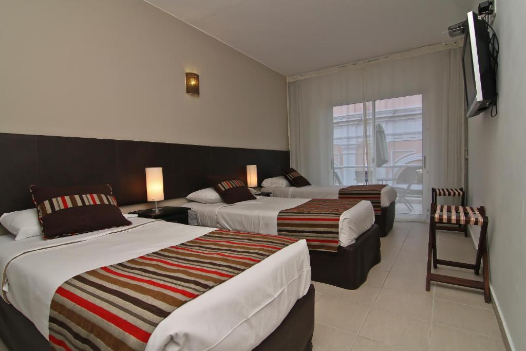 De La Plaza Hotel มัลโดนาโด ภายนอก รูปภาพ