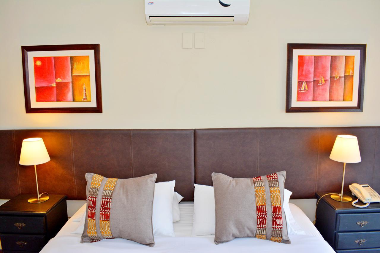 De La Plaza Hotel มัลโดนาโด ภายนอก รูปภาพ